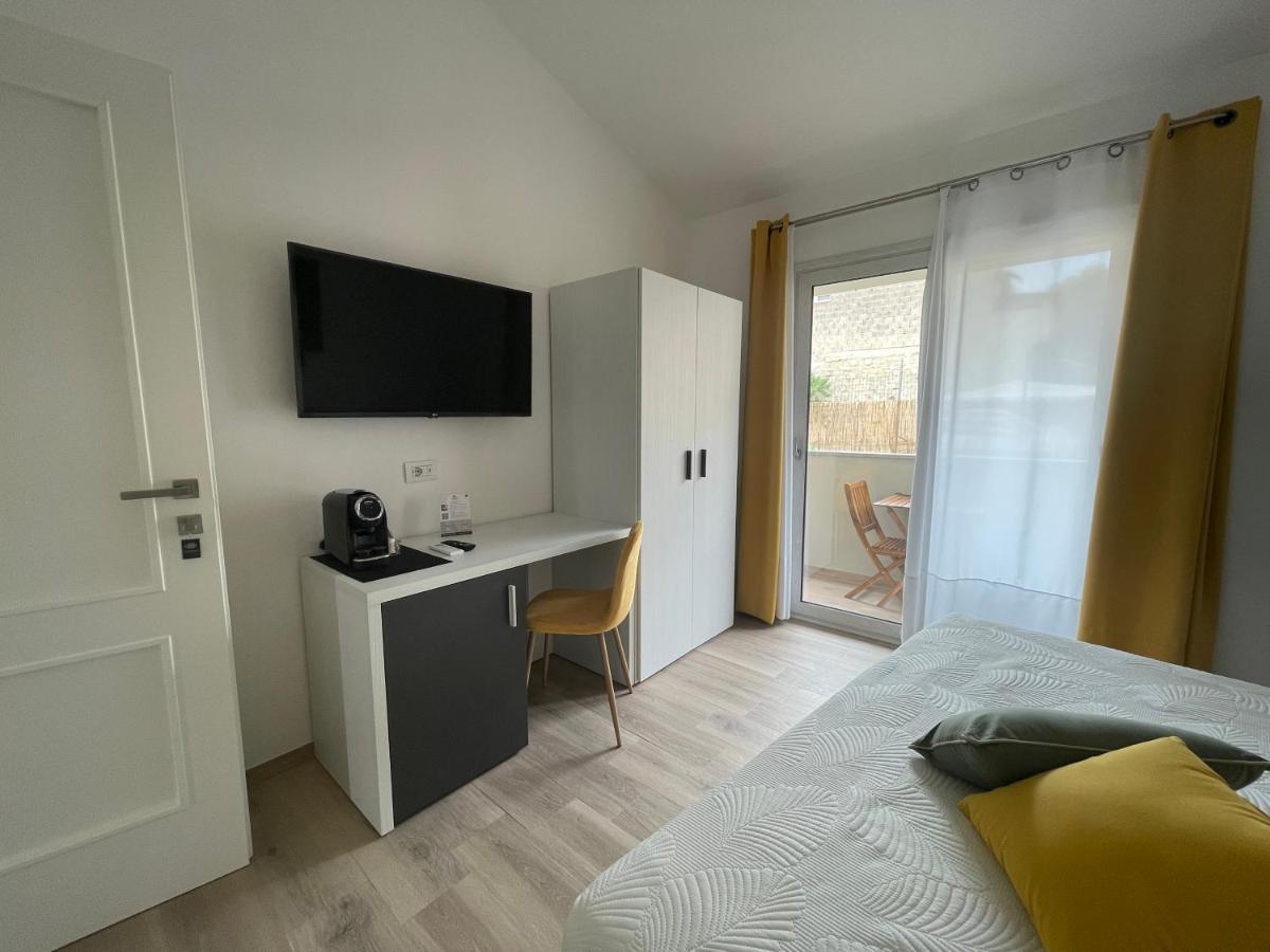 Admayora Guest House Villasimius Exterior foto